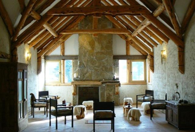 Ruca Pehuen Eco-lodge De Montana